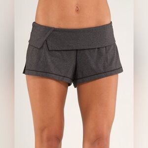 Lululemon It's Getting Hot In Here Short Size 2 Black/Grey